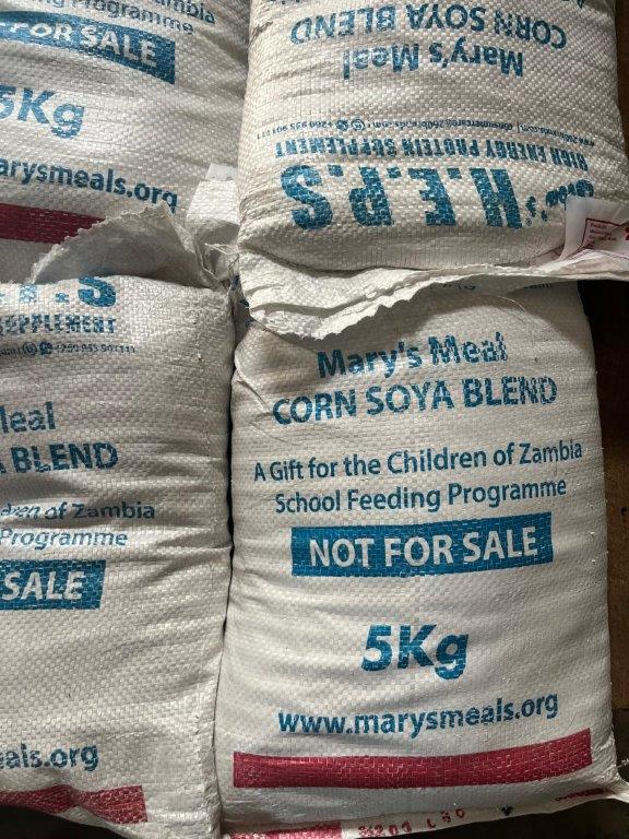 Dieťa so školským jedlom Mary’s Meals